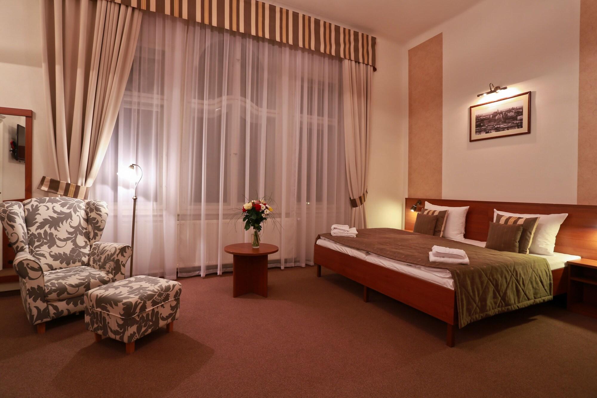 Hotel Svaty Jan Praga Esterno foto