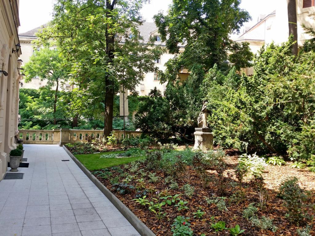 Hotel Svaty Jan Praga Esterno foto